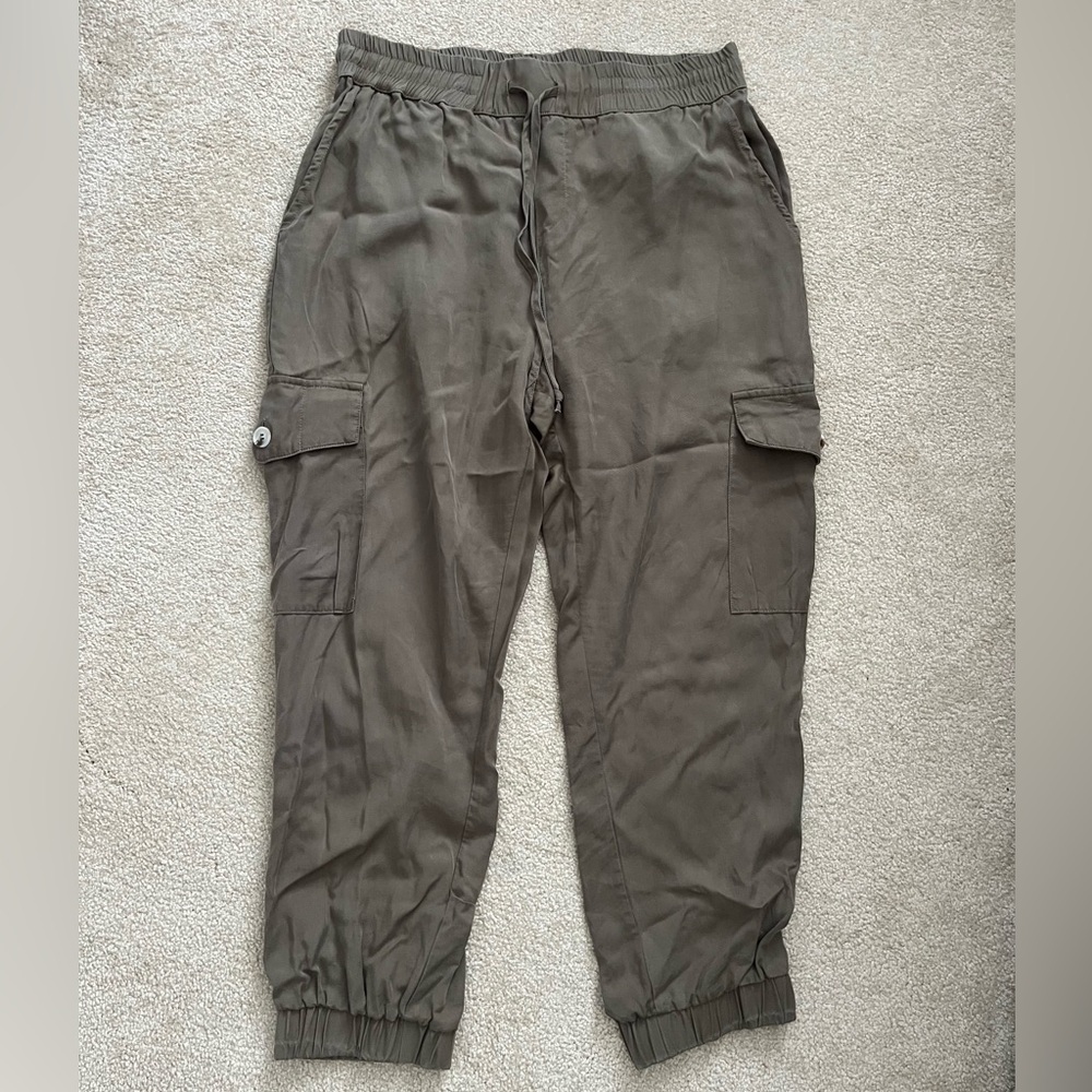 Medium Olive Green Cargo Pants from boutique